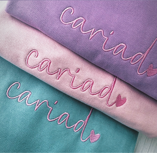 Siwmper ‘CARIAD'