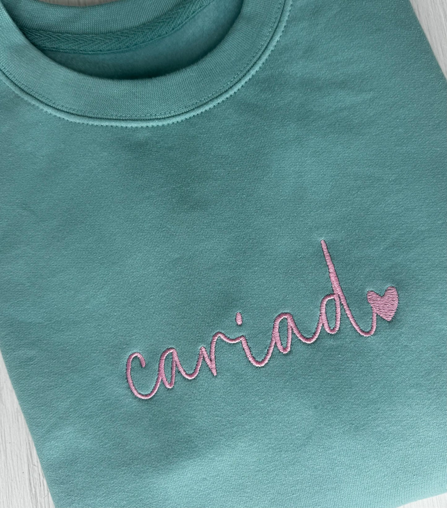 Siwmper ‘CARIAD'